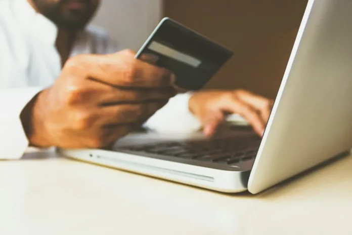 Bezpieczne zakupy internetowe podczas Black Friday